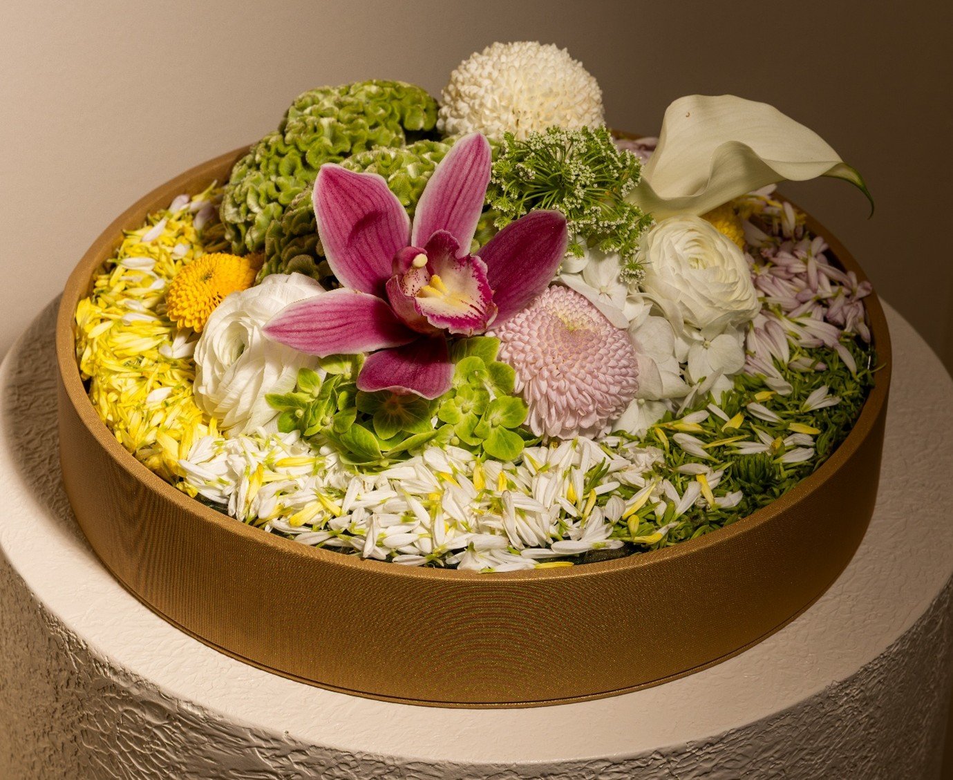 Orchid Garden round tray