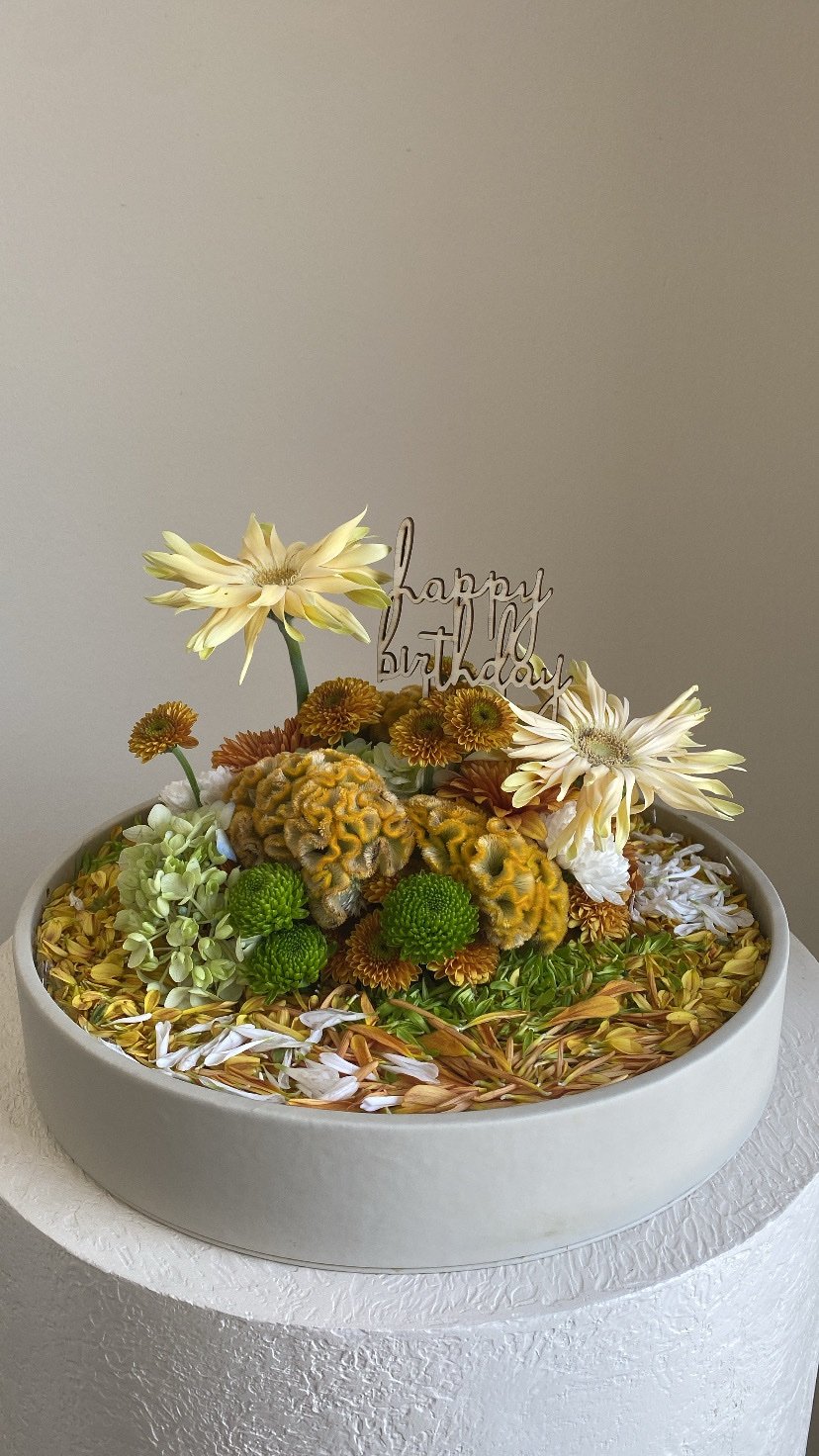 Spring Bloom round tray